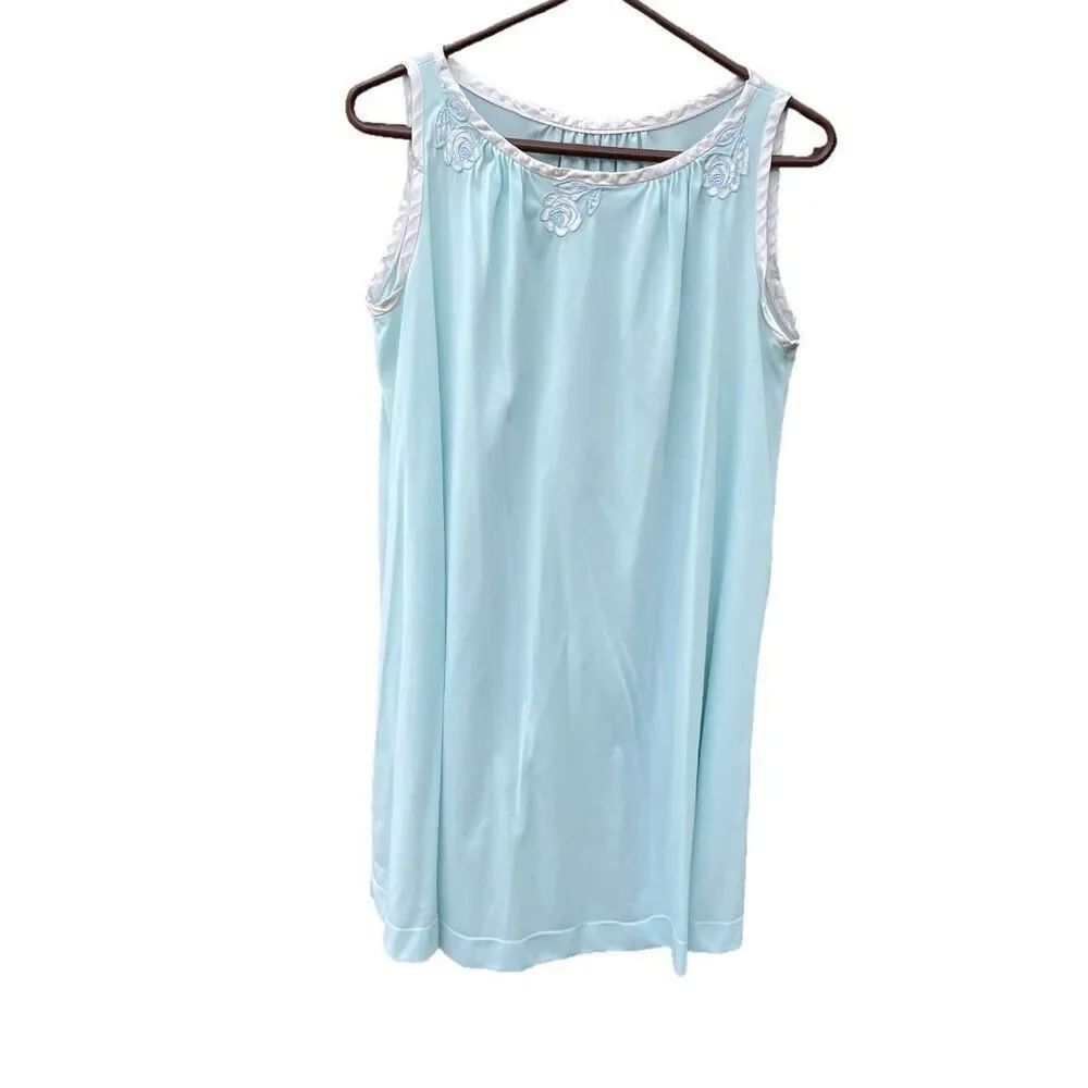 Vintage Gossard Artemis size Small 100% nylon tricot nightgown